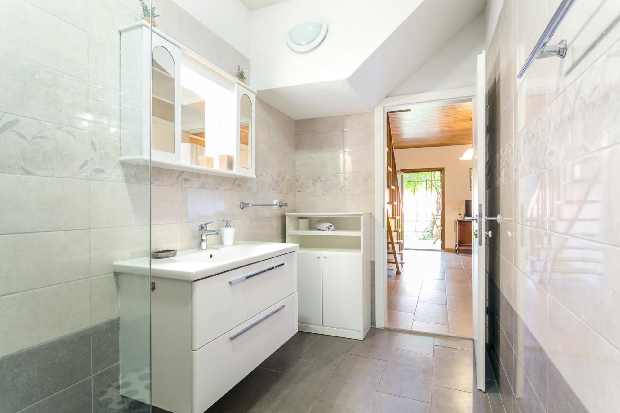 Apartments By The Sea Baska Voda, Makarska - 300 Habitación foto